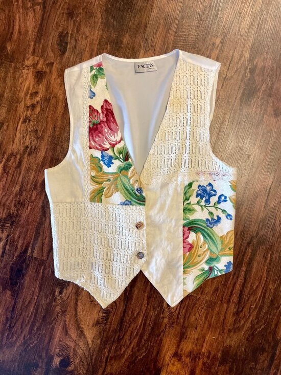 Vintage Jackets & Blazers - Vintage 1990s Facets Patchwork Crochet + Floral Tapestry Vest Womens Size 1X